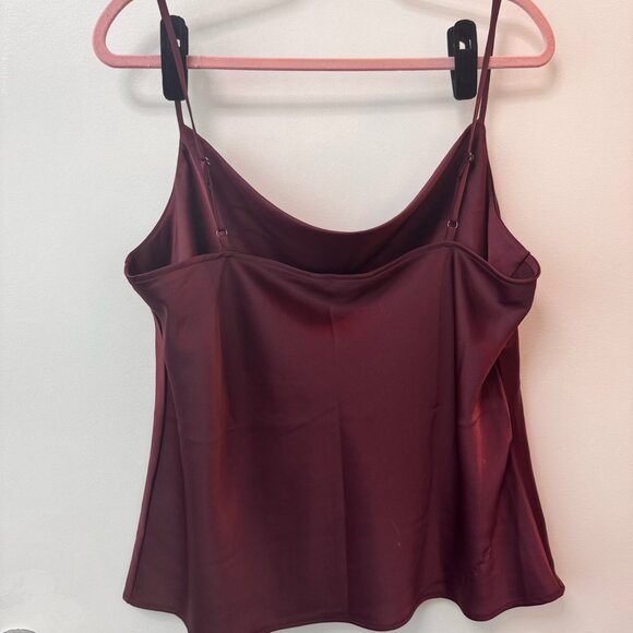 โจ Banana Republic | Burgundy Cowl Cami | Size L โจ - Picture 2 of 6
